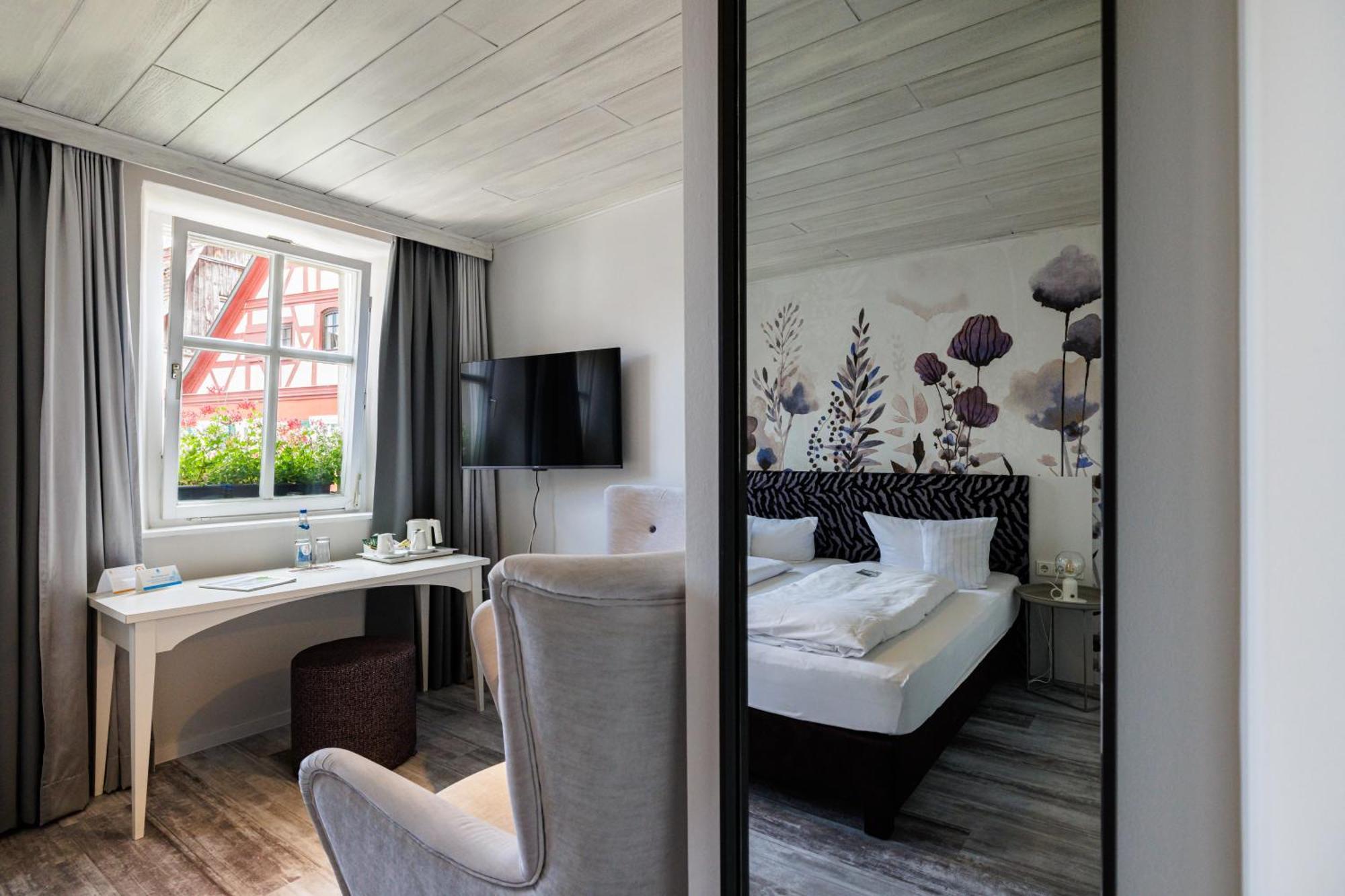 Flair Hotel Zum Storchen Bad Windsheim Extérieur photo