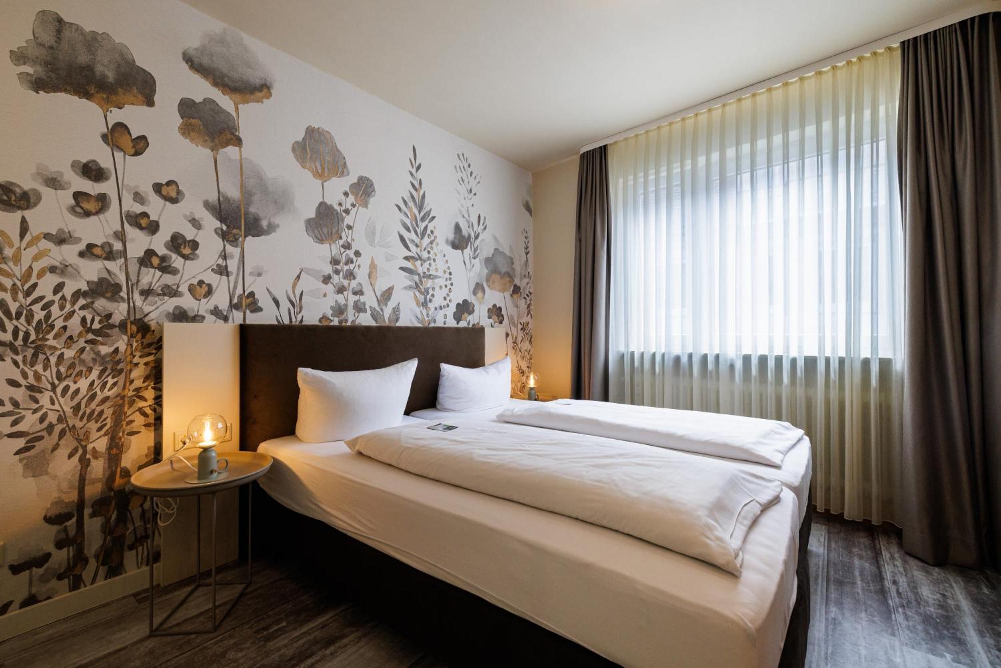 Flair Hotel Zum Storchen Bad Windsheim Extérieur photo