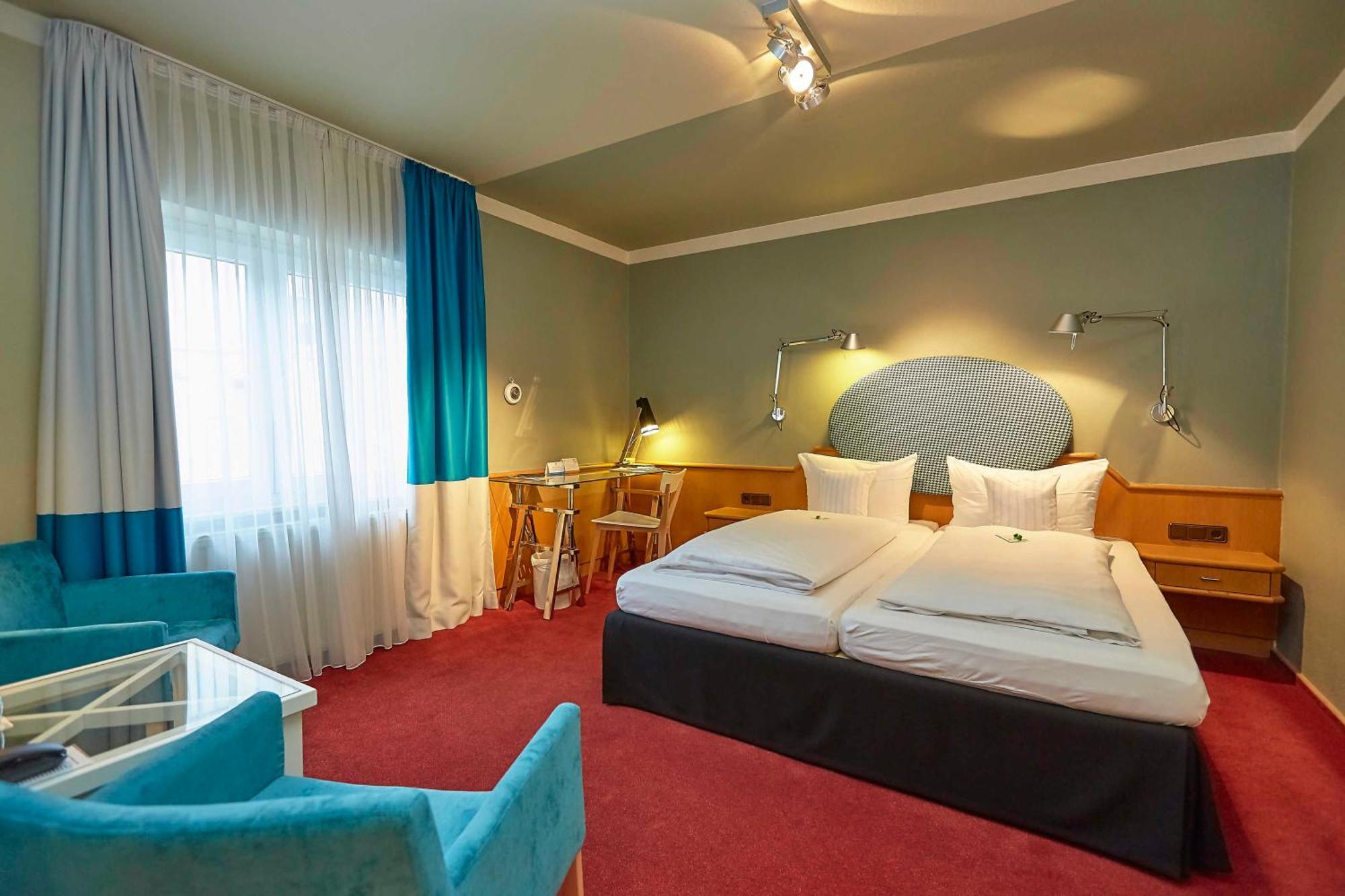 Flair Hotel Zum Storchen Bad Windsheim Extérieur photo